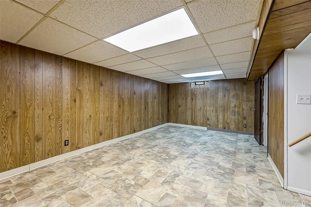 449 Burton Court Ypsilanti City MI 48197