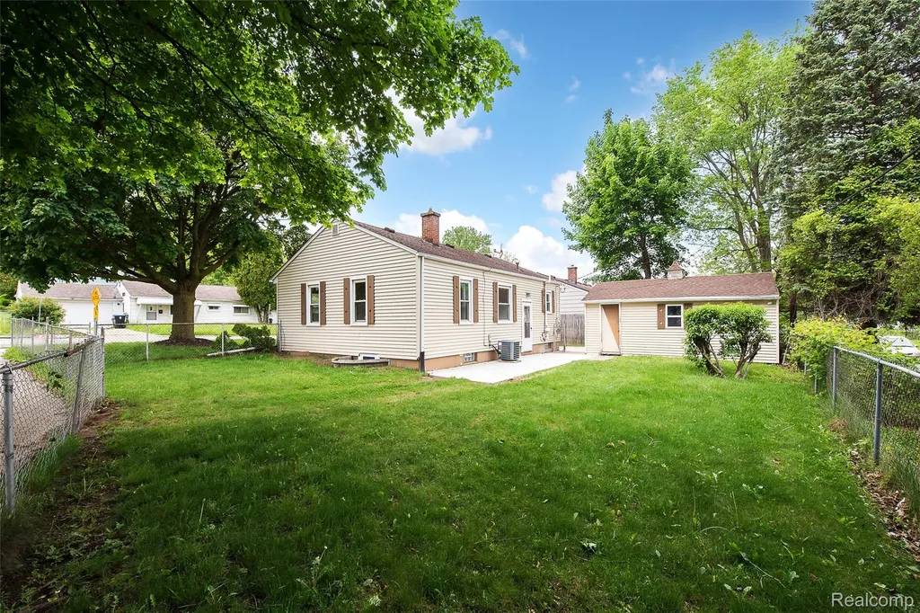 449 Burton Court Ypsilanti City MI 48197