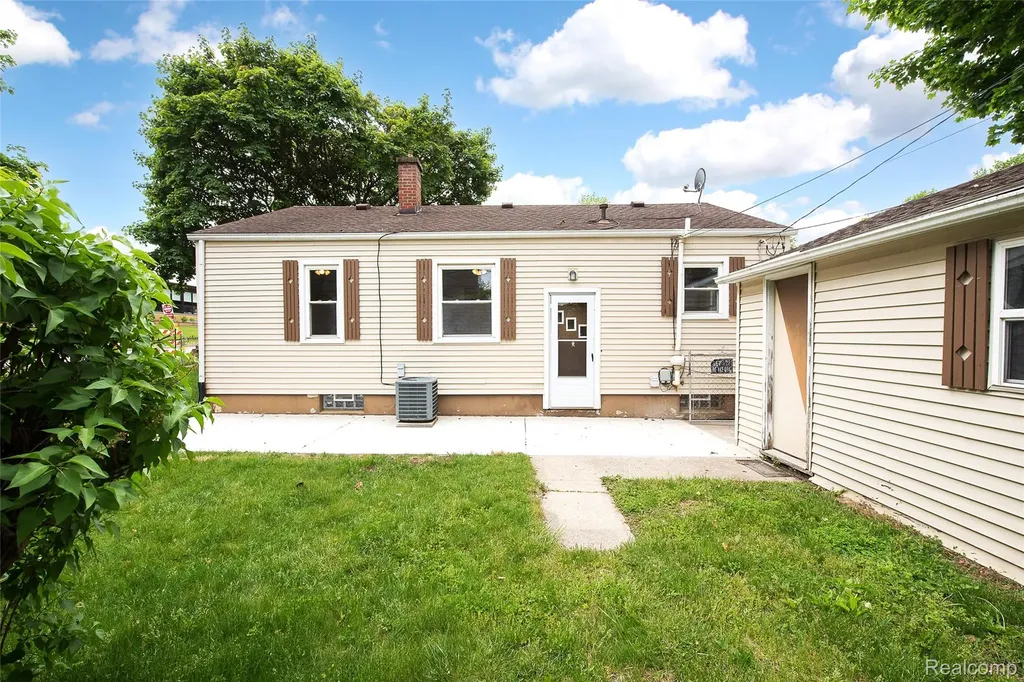 449 Burton Court Ypsilanti City MI 48197