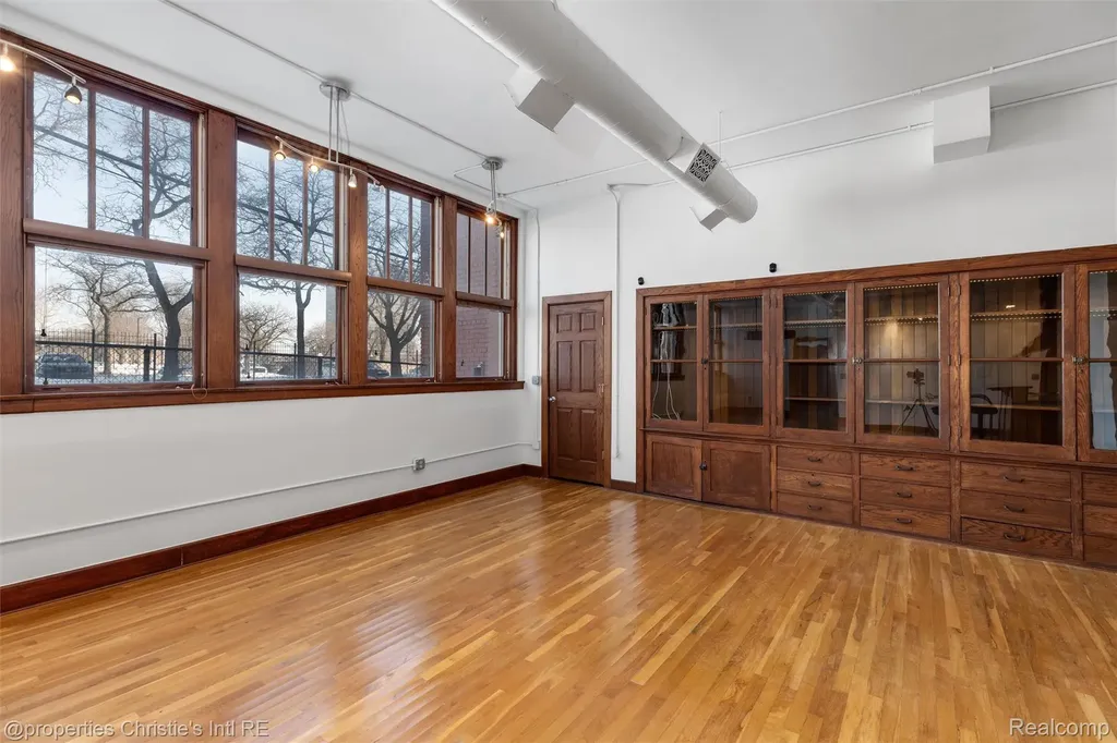 1395 Antietam Avenue Detroit City MI 48207