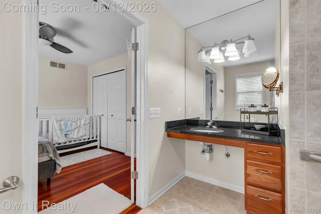 1250 Windsong Drive Waterford Charter Township MI 48327
