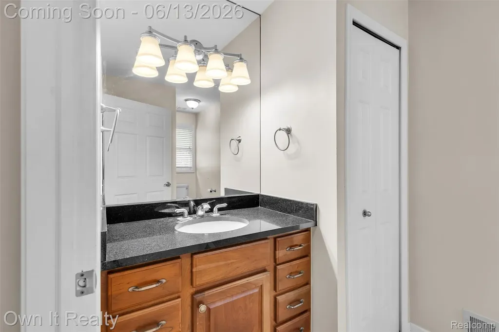 1250 Windsong Drive Waterford Charter Township MI 48327