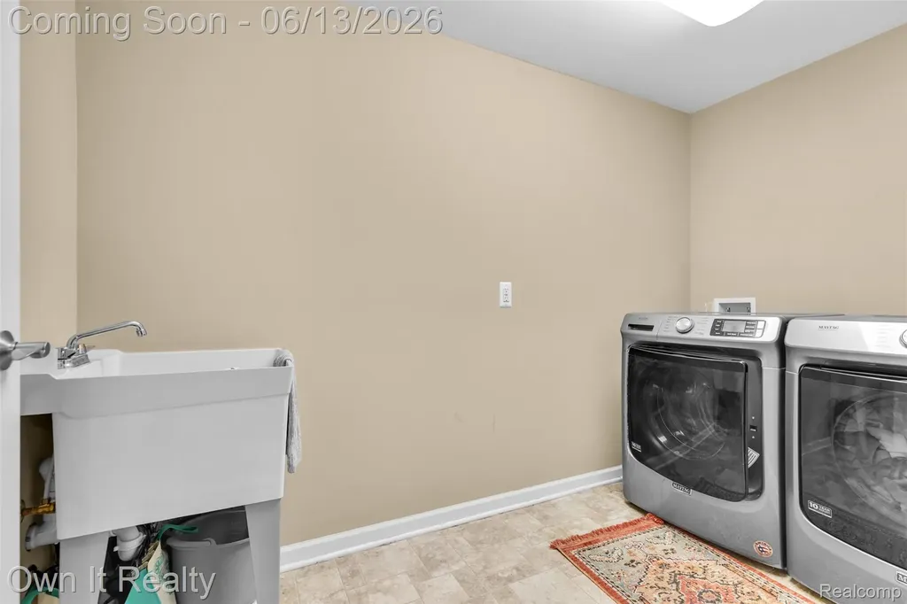 1250 Windsong Drive Waterford Charter Township MI 48327