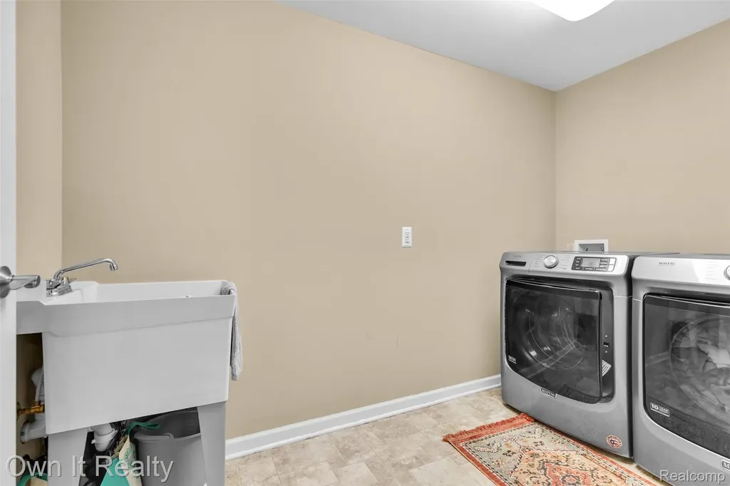 1250 Windsong Drive Waterford Charter Township MI 48327
