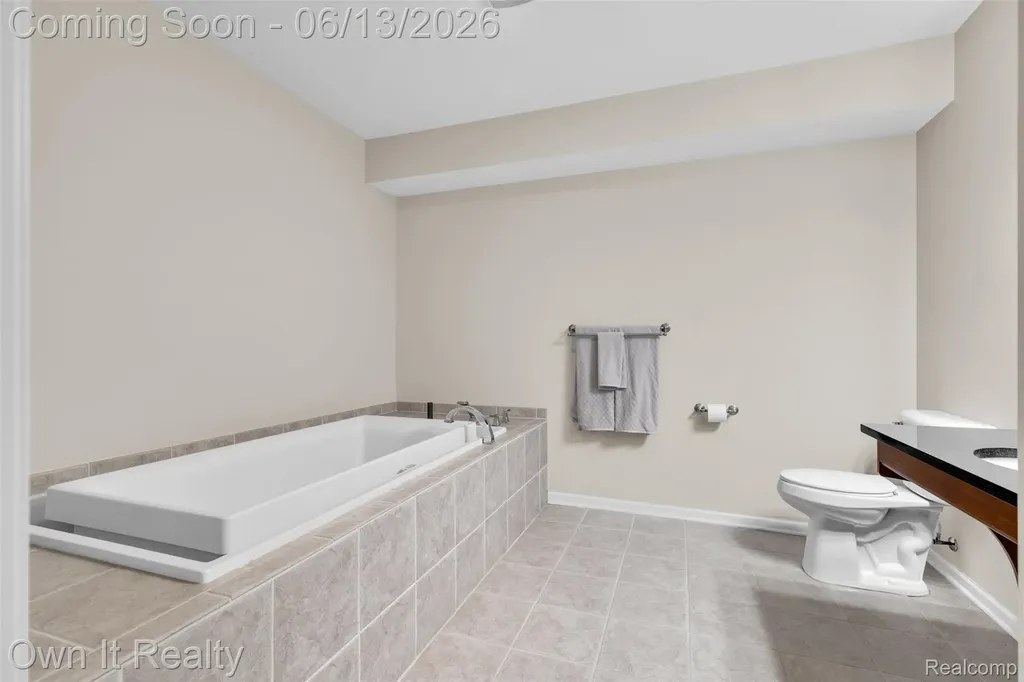 1250 Windsong Drive Waterford Charter Township MI 48327