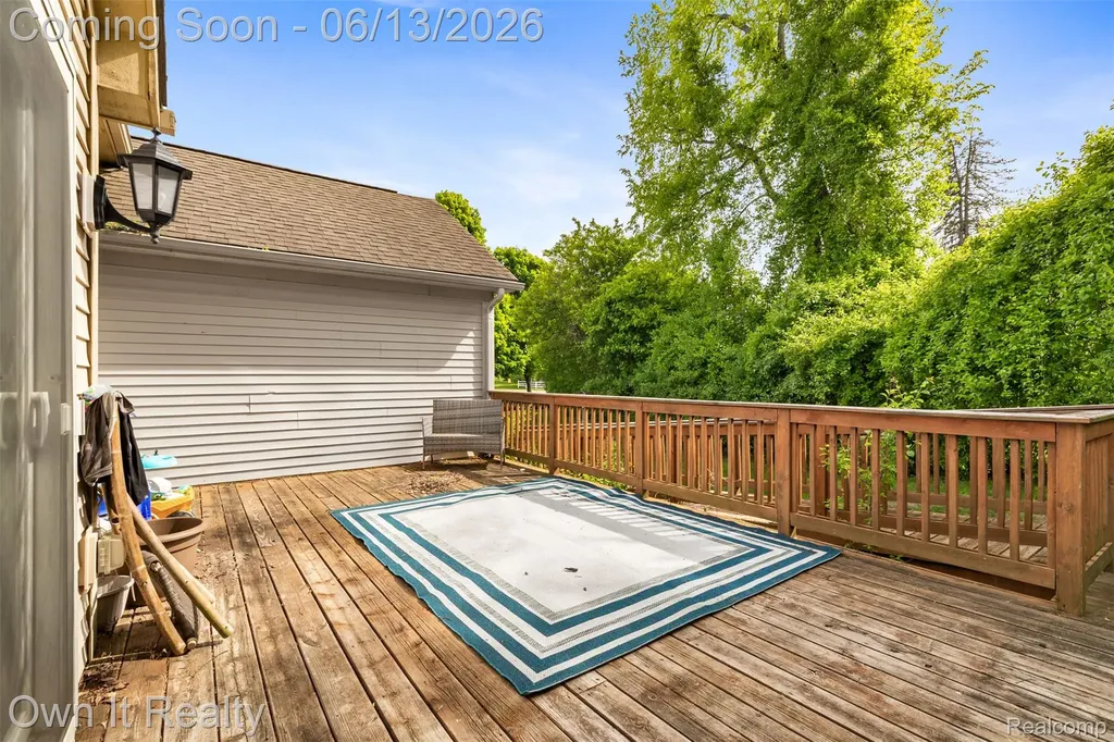 1250 Windsong Drive Waterford Charter Township MI 48327