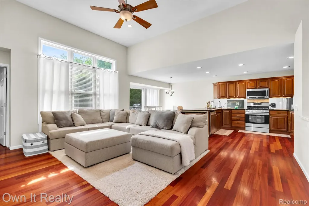 1250 Windsong Drive Waterford Charter Township MI 48327