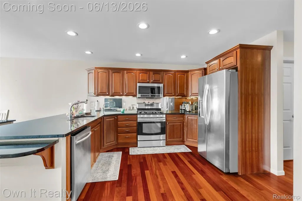 1250 Windsong Drive Waterford Charter Township MI 48327