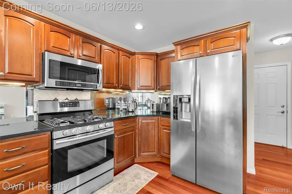 1250 Windsong Drive Waterford Charter Township MI 48327