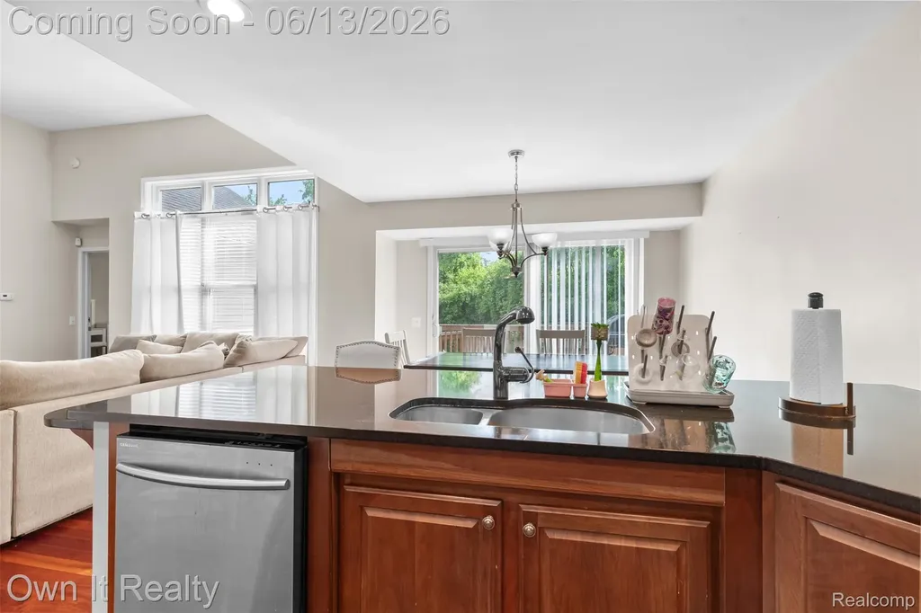 1250 Windsong Drive Waterford Charter Township MI 48327