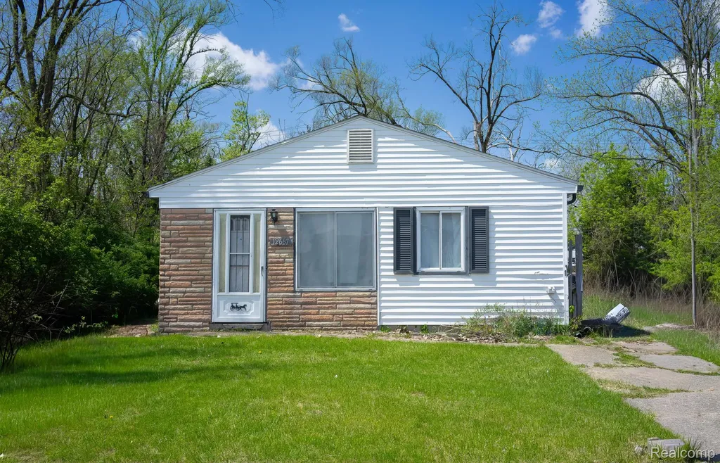 12667 Blackstone Street Detroit City MI 48223