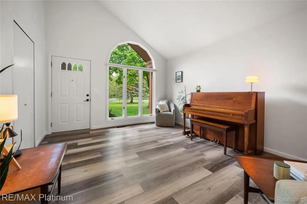 222 Glenwood Avenue Fenton City MI 48430