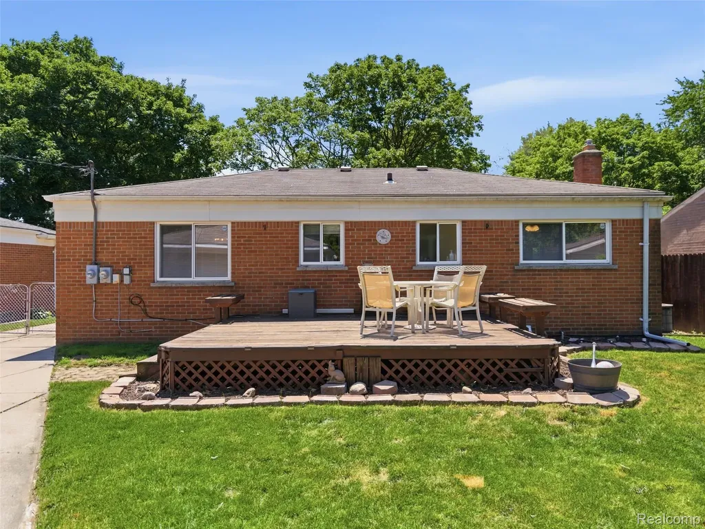14081 La Chene Avenue Warren City MI 48088