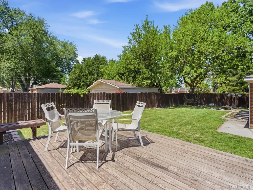 14081 La Chene Avenue Warren City MI 48088