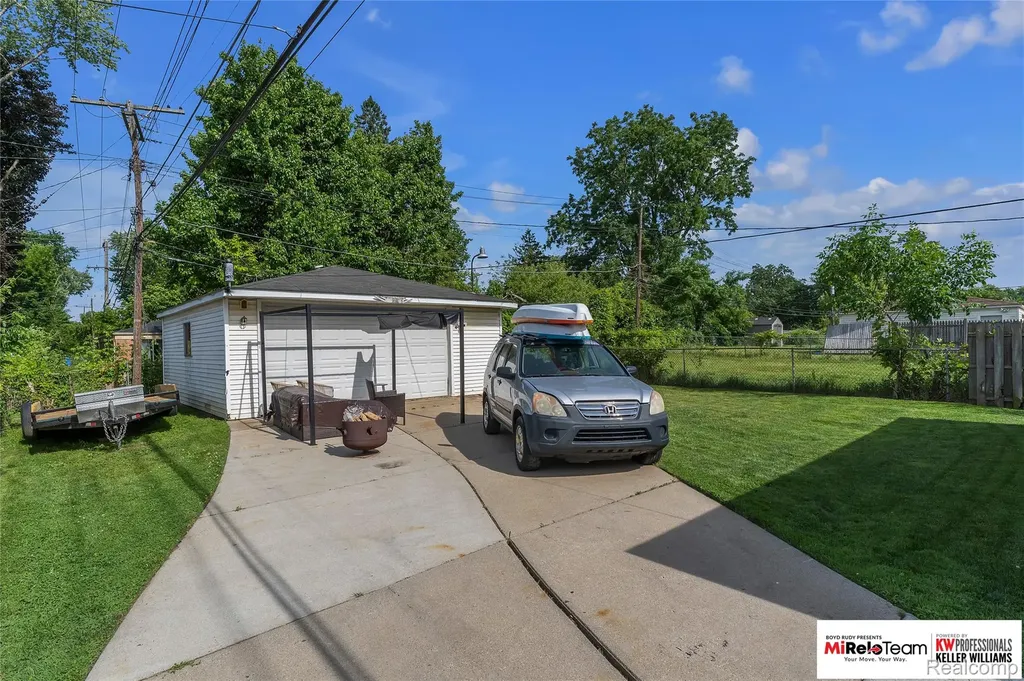 4737 Glenis Street Dearborn Heights City MI 48125