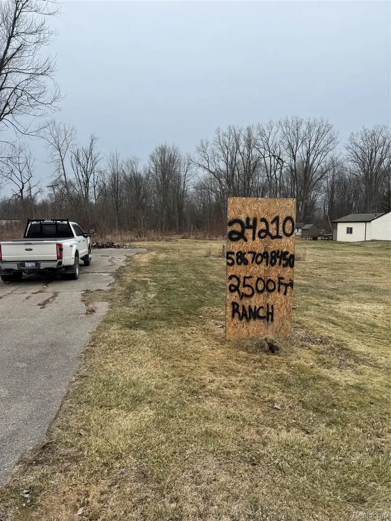 24210 24 Mile Road Macomb Township MI 48042