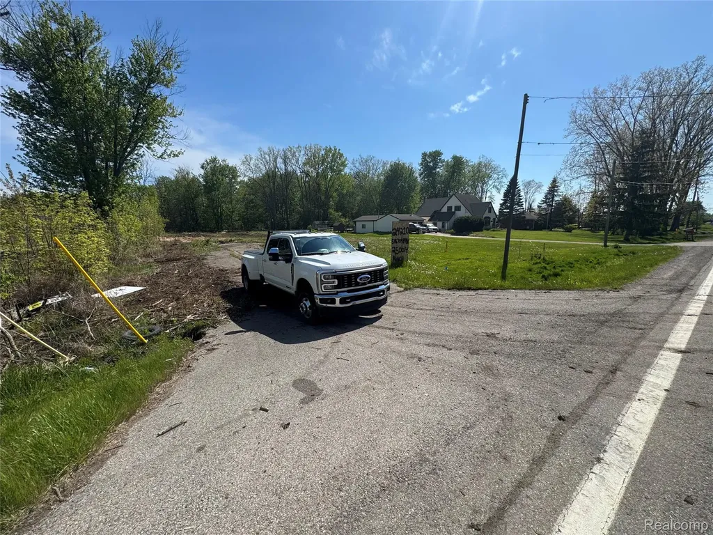 24210 24 Mile Road Macomb Township MI 48042