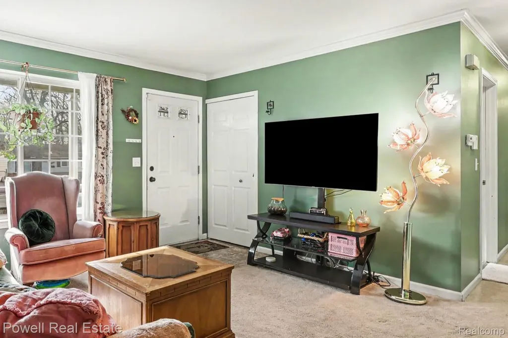 1649 S Pasadena Avenue Ypsilanti Charter Township MI 48198
