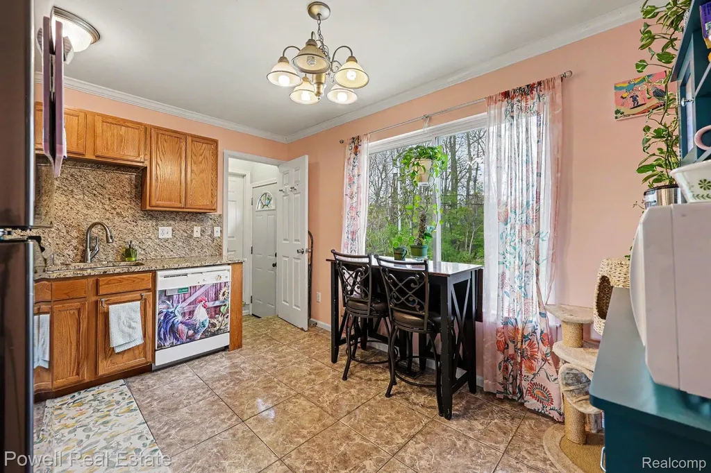 1649 S Pasadena Avenue Ypsilanti Charter Township MI 48198
