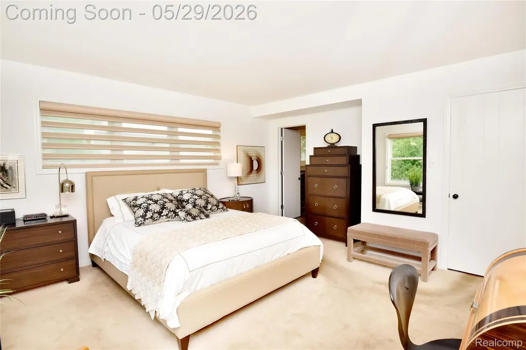 2026 W Bend Court West Bloomfield Charter Township MI 48302