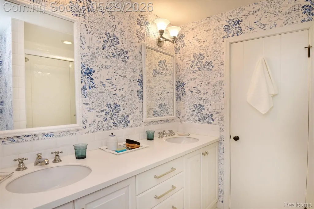 2026 W Bend Court West Bloomfield Charter Township MI 48302
