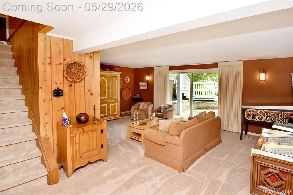 2026 W Bend Court West Bloomfield Charter Township MI 48302