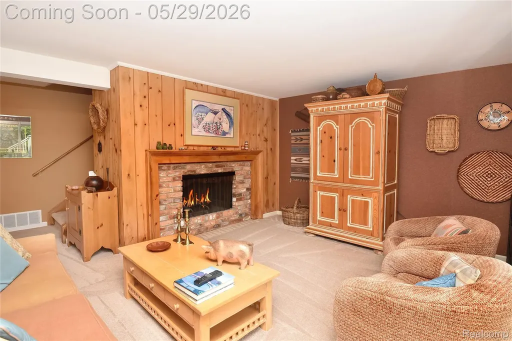 2026 W Bend Court West Bloomfield Charter Township MI 48302