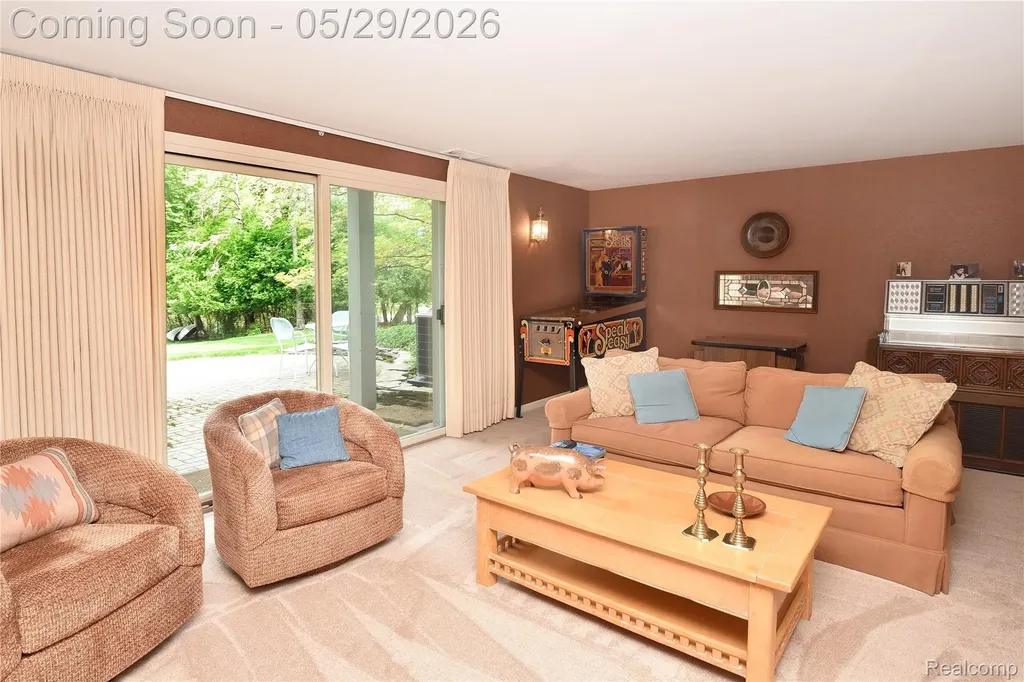 2026 W Bend Court West Bloomfield Charter Township MI 48302
