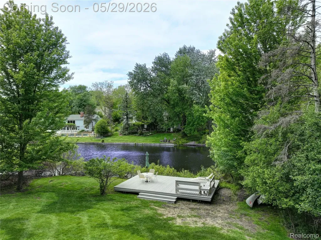 2026 W Bend Court West Bloomfield Charter Township MI 48302