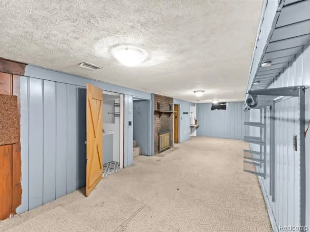 601 Jessop Avenue Lansing City MI 48910