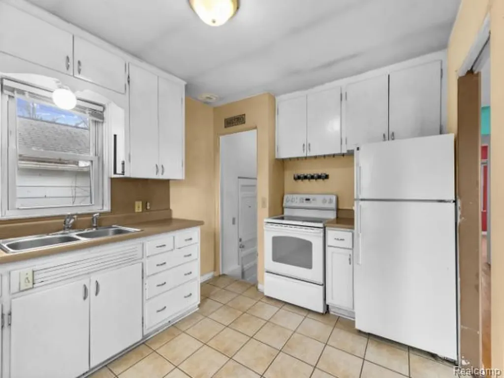 601 Jessop Avenue Lansing City MI 48910