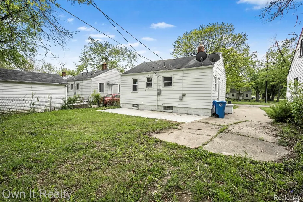 26010 Yale Street Inkster City MI 48141