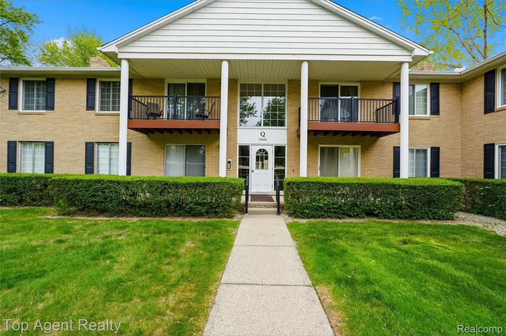 11810 Ina Drive Sterling Heights City MI 48312