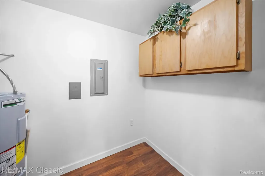7362 Manor Circle Westland City MI 48185