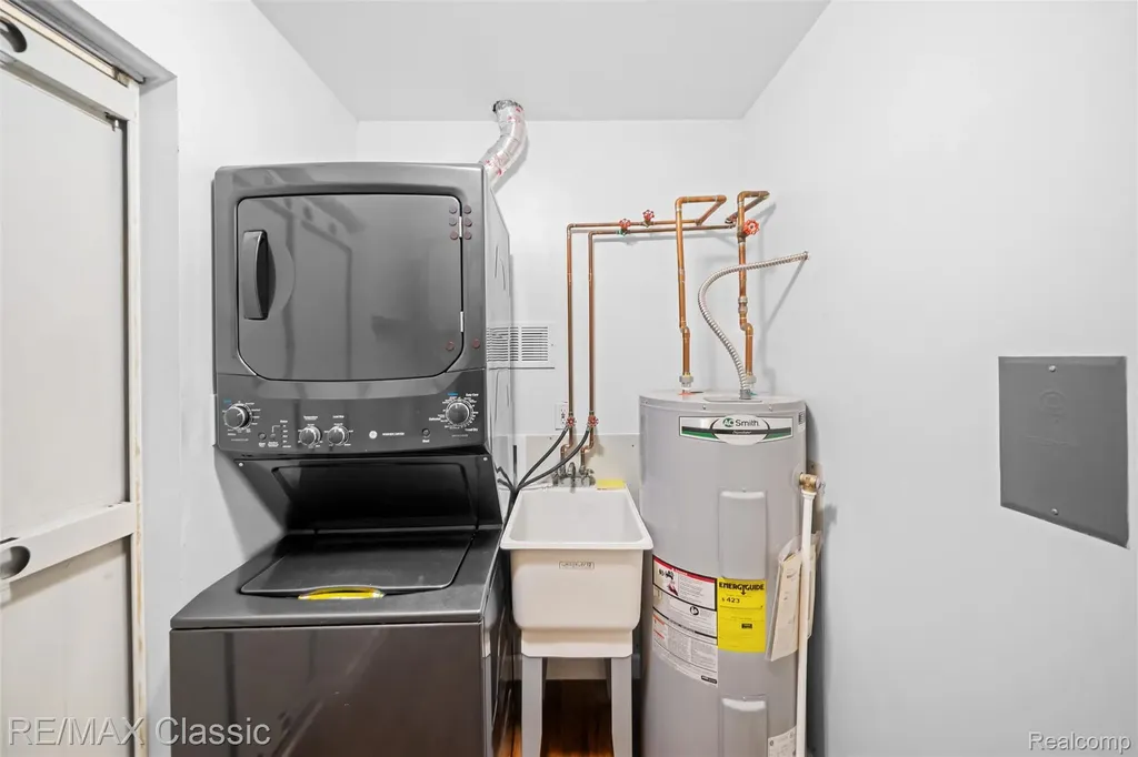 7362 Manor Circle Westland City MI 48185