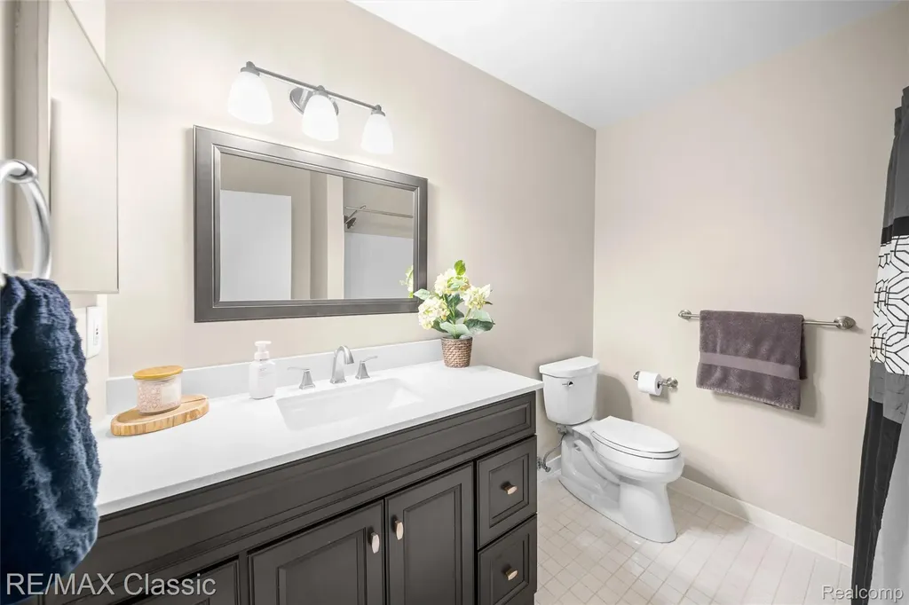 7362 Manor Circle Westland City MI 48185