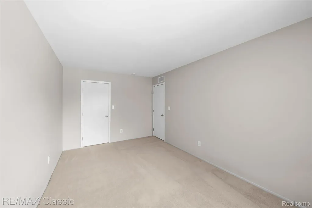 7362 Manor Circle Westland City MI 48185