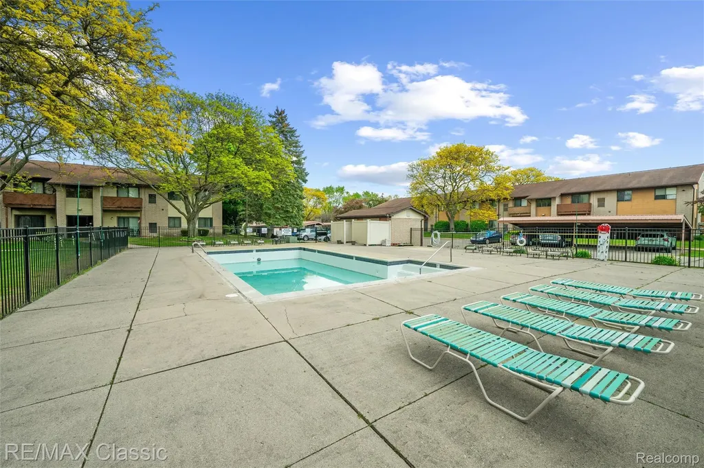 7362 Manor Circle Westland City MI 48185
