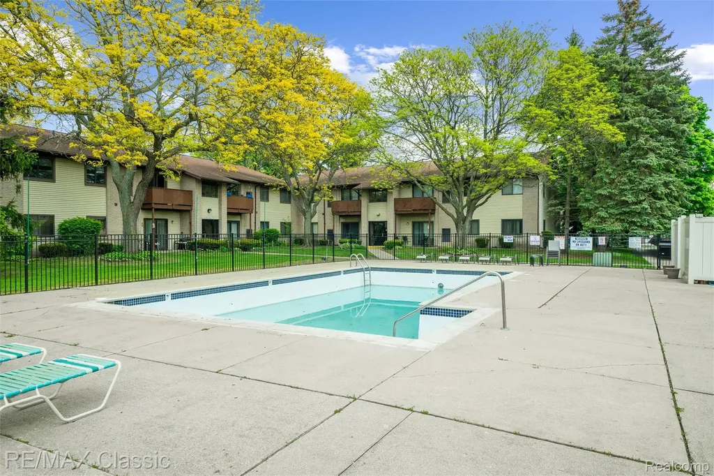 7362 Manor Circle Westland City MI 48185