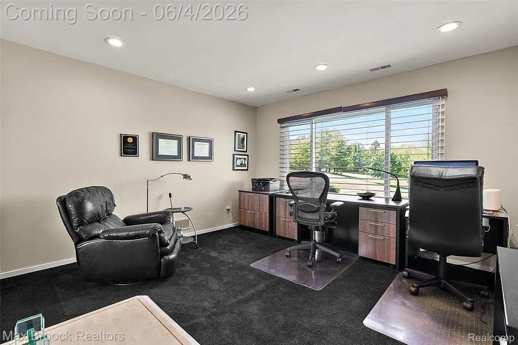 1954 Pine Ridge Court Bloomfield Charter Township MI 48302