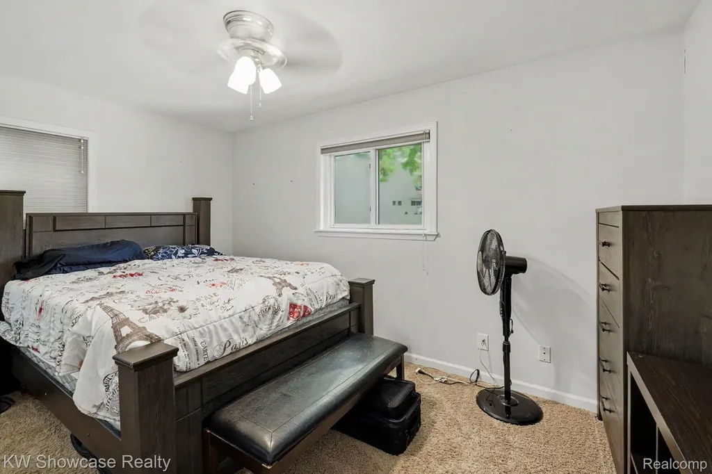6612 Rowley Drive Waterford Charter Township MI 48329