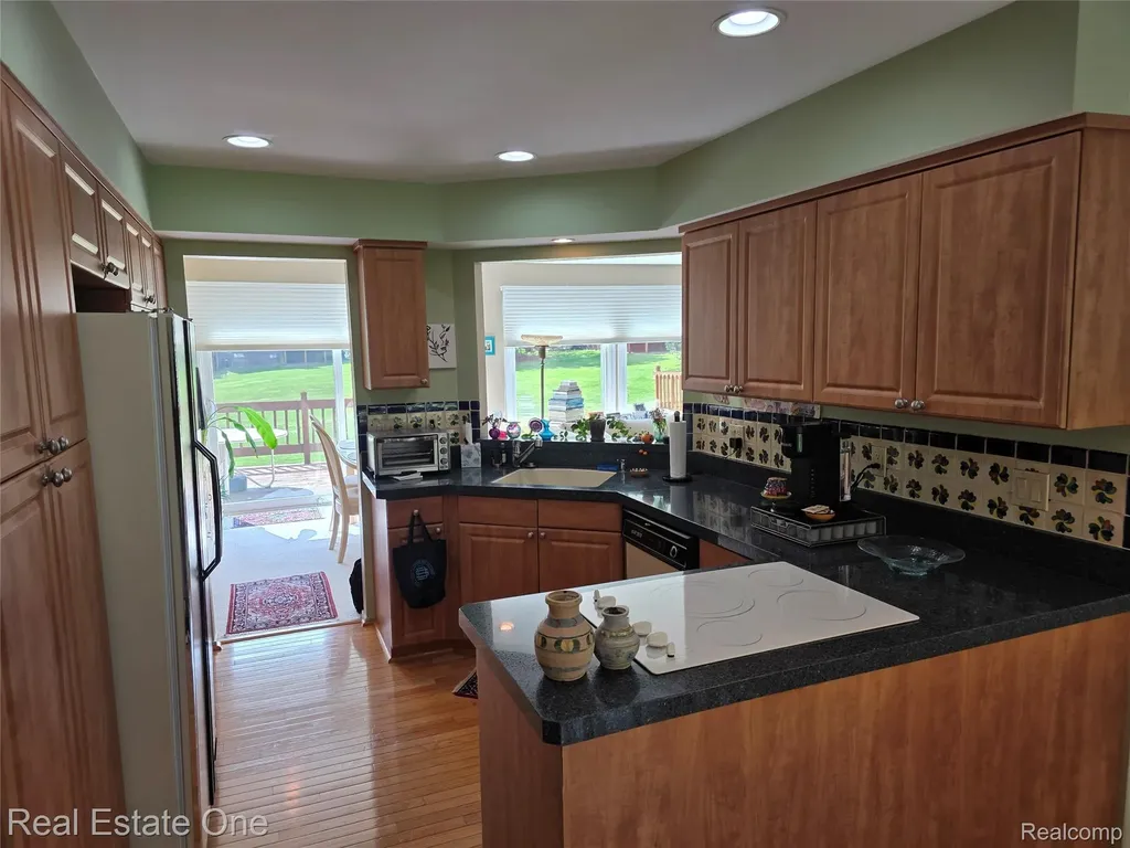 4201 Breckenridge Drive West Bloomfield Charter Township MI 48322