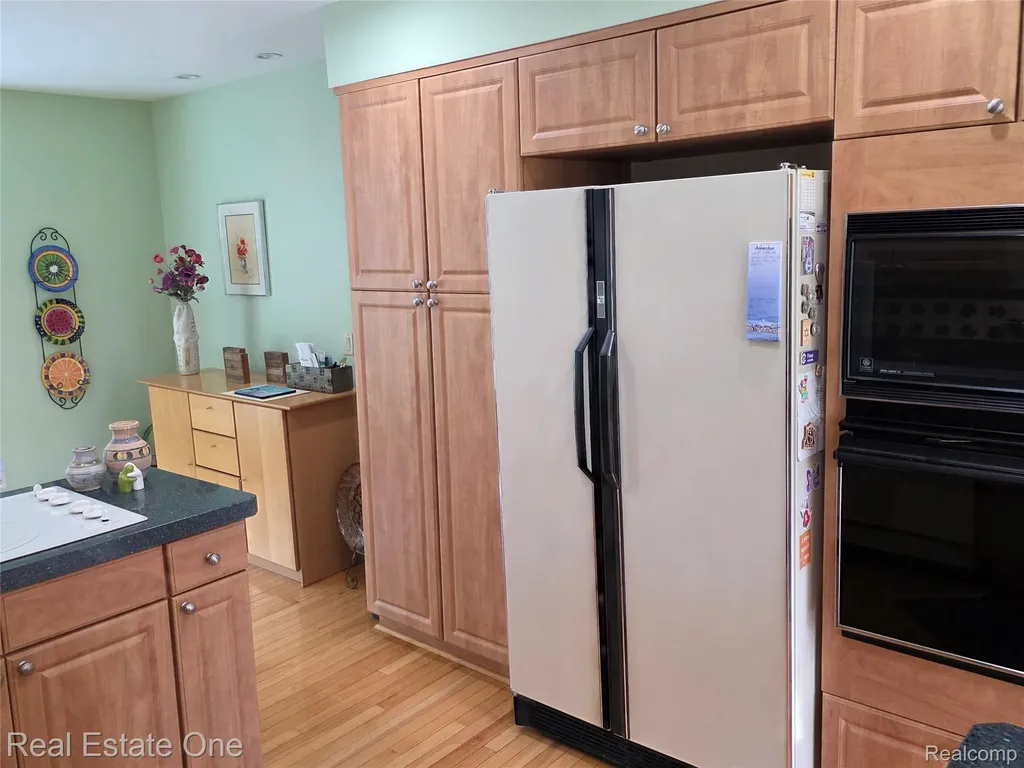 4201 Breckenridge Drive West Bloomfield Charter Township MI 48322