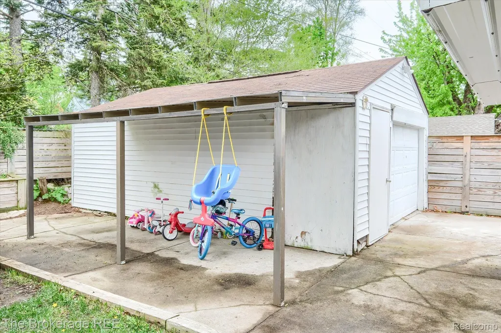 3106 Cherokee Avenue Flint City MI 48507