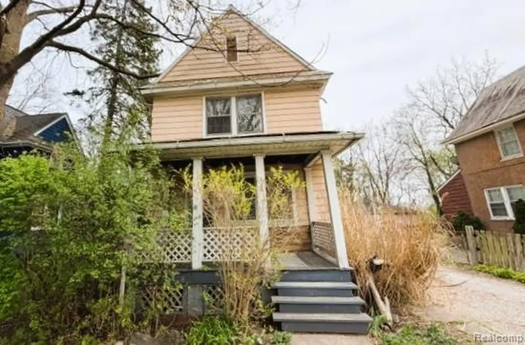628 N Perry Street Pontiac City MI 48342
