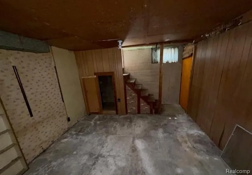 628 N Perry Street Pontiac City MI 48342