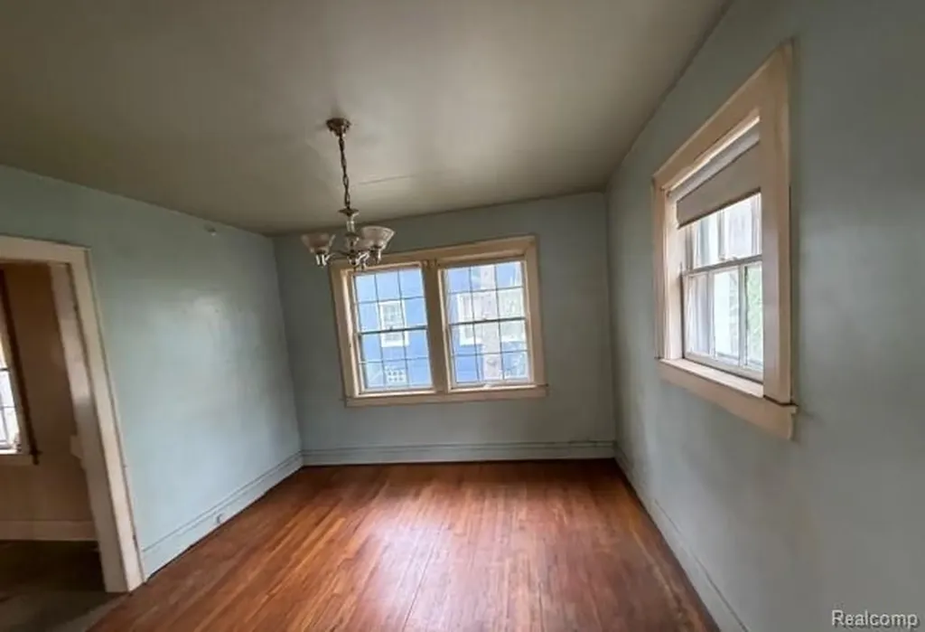 628 N Perry Street Pontiac City MI 48342
