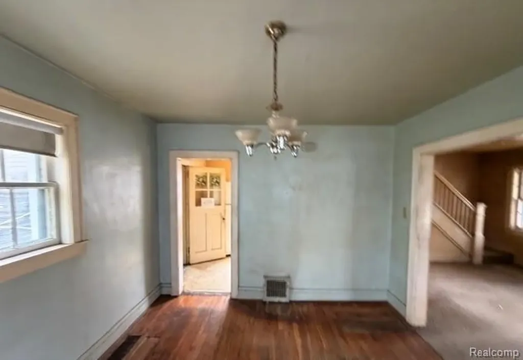 628 N Perry Street Pontiac City MI 48342