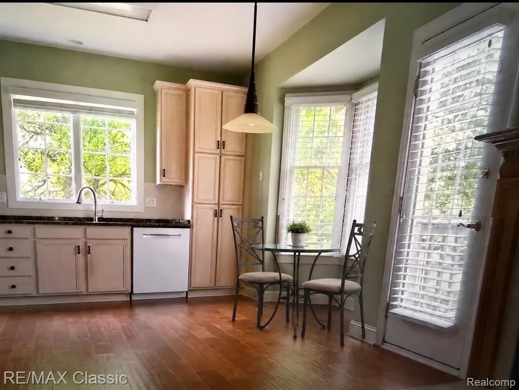 26426 Island Lake Drive Novi City MI 48374