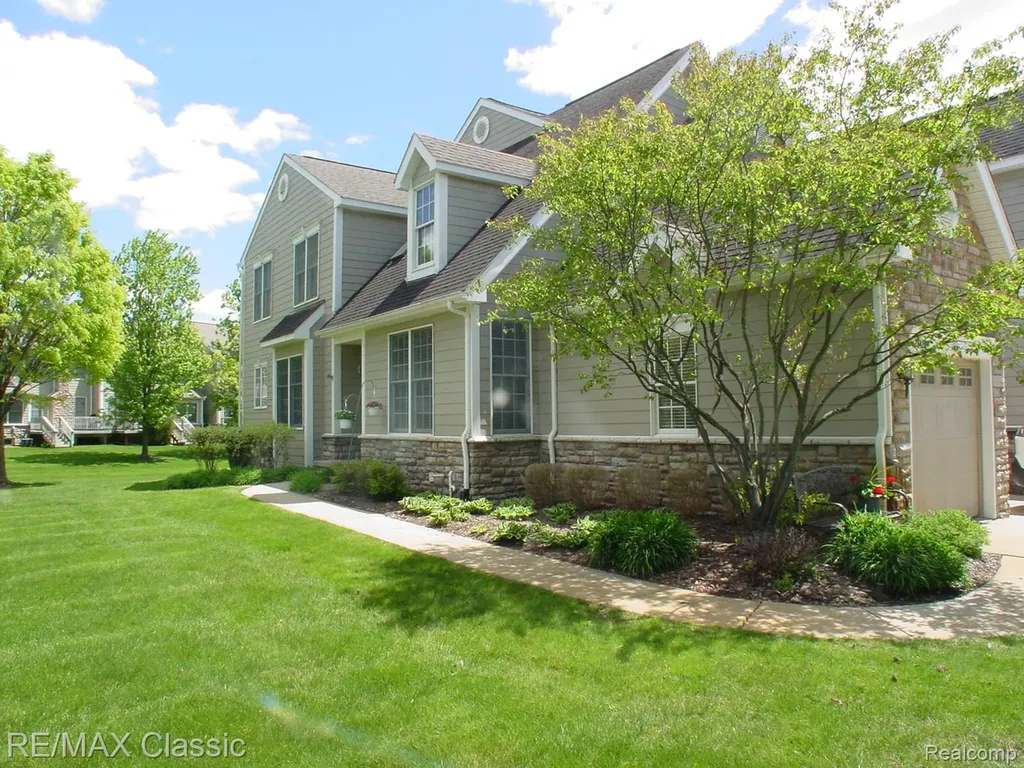 26426 Island Lake Drive Novi City MI 48374